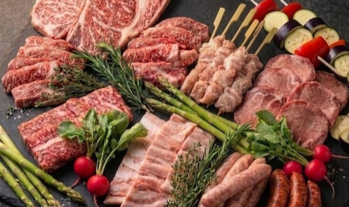2. 国産肉だけを詰め込んだ、全8種の充実メニュー